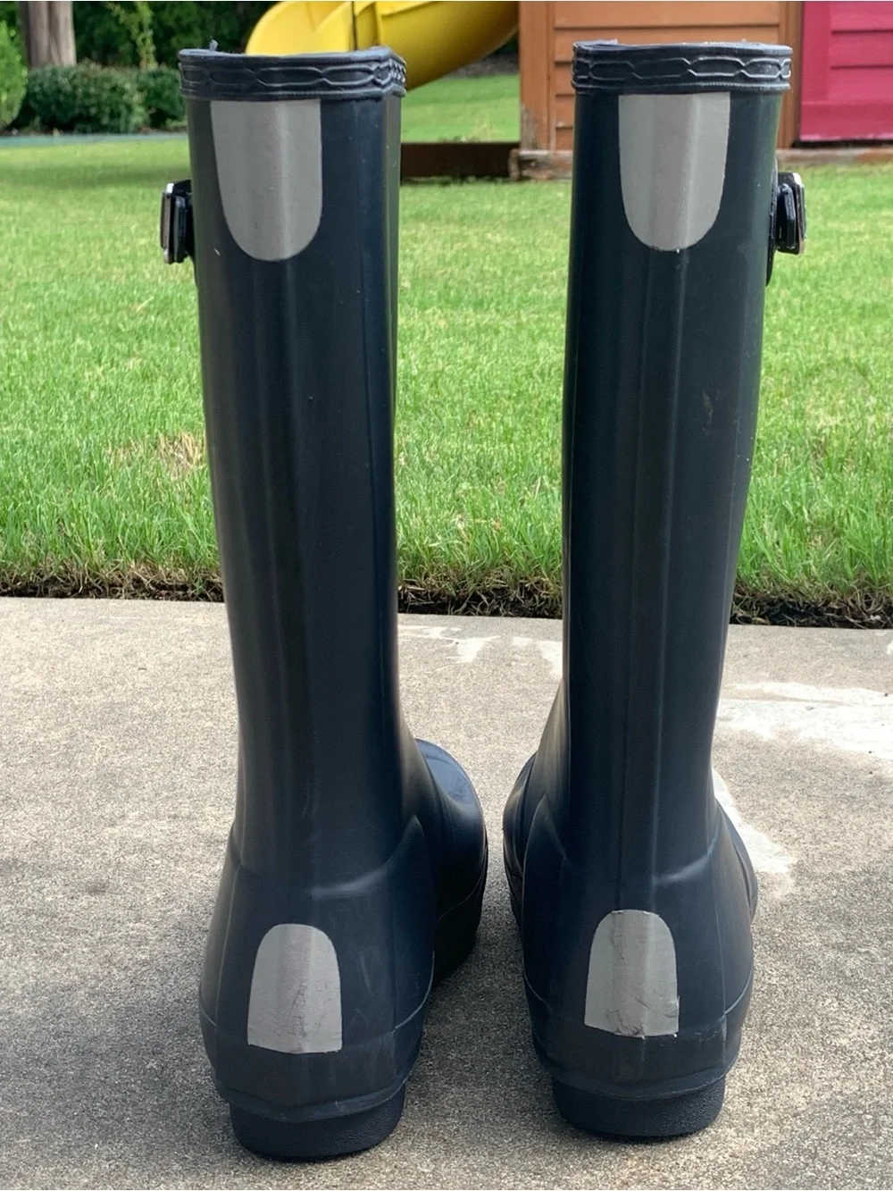 Hunter Tall Rubber Rain Boots Kids sz2 - Navy with Red Logo